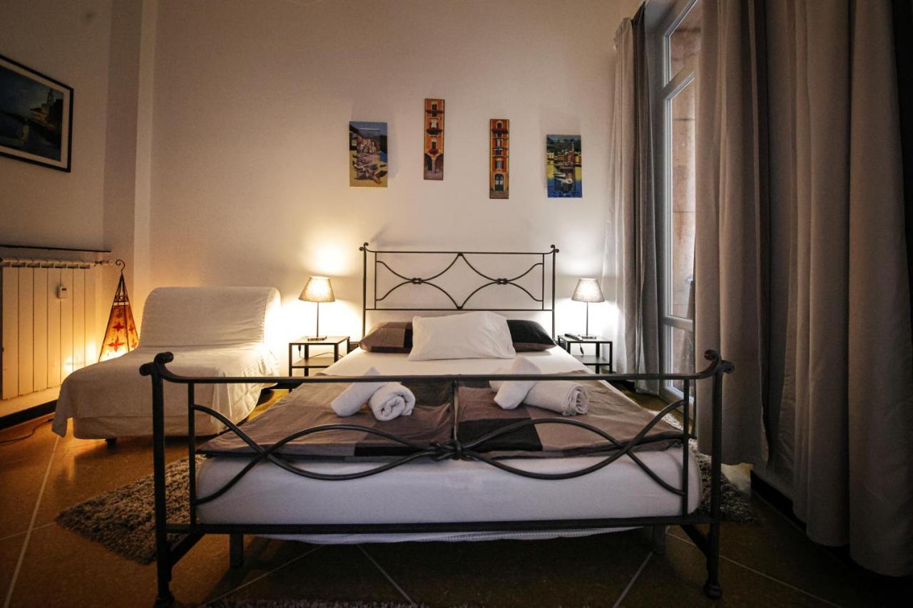 Nik Rooms Генуа Екстериор снимка