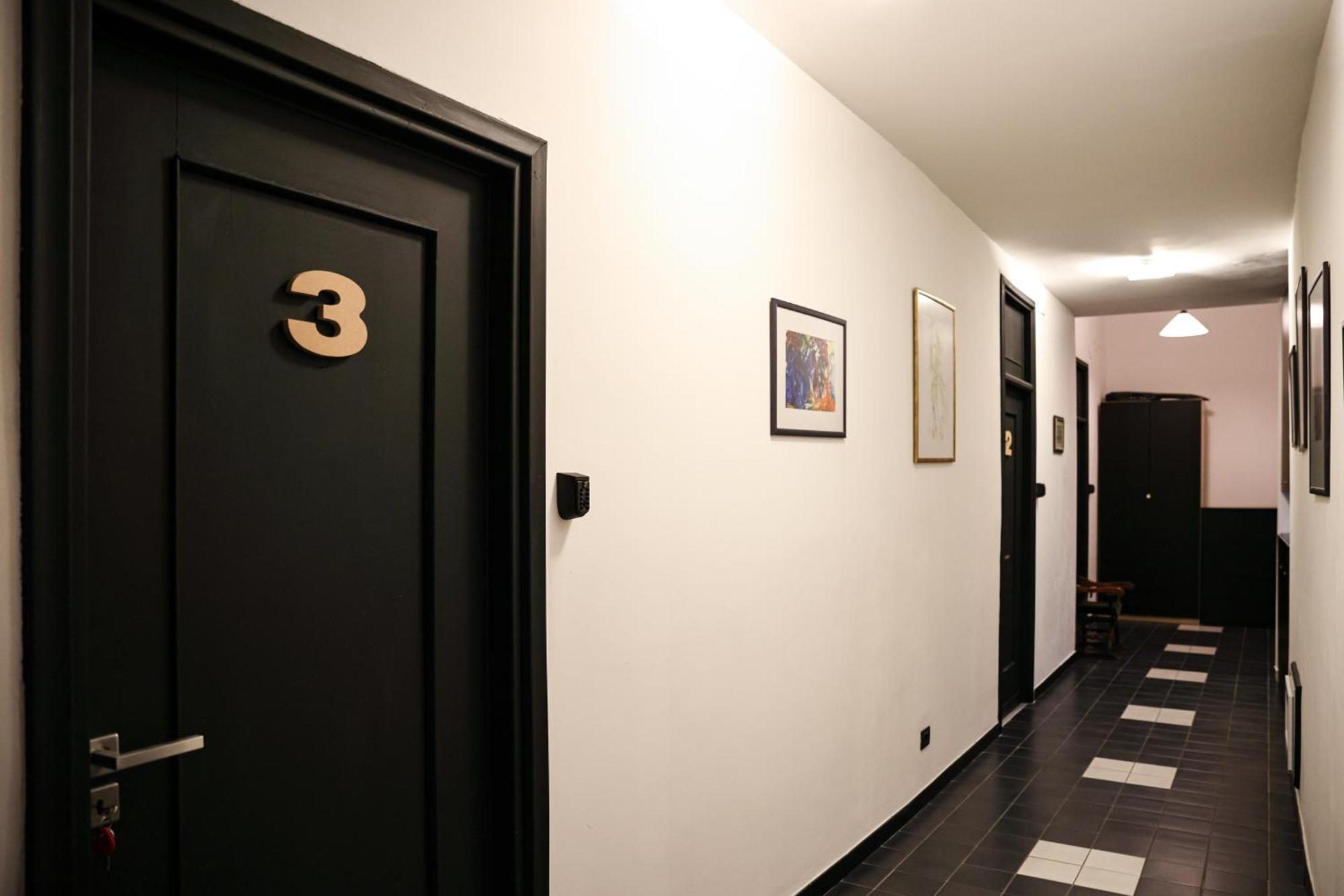 Nik Rooms Генуа Екстериор снимка