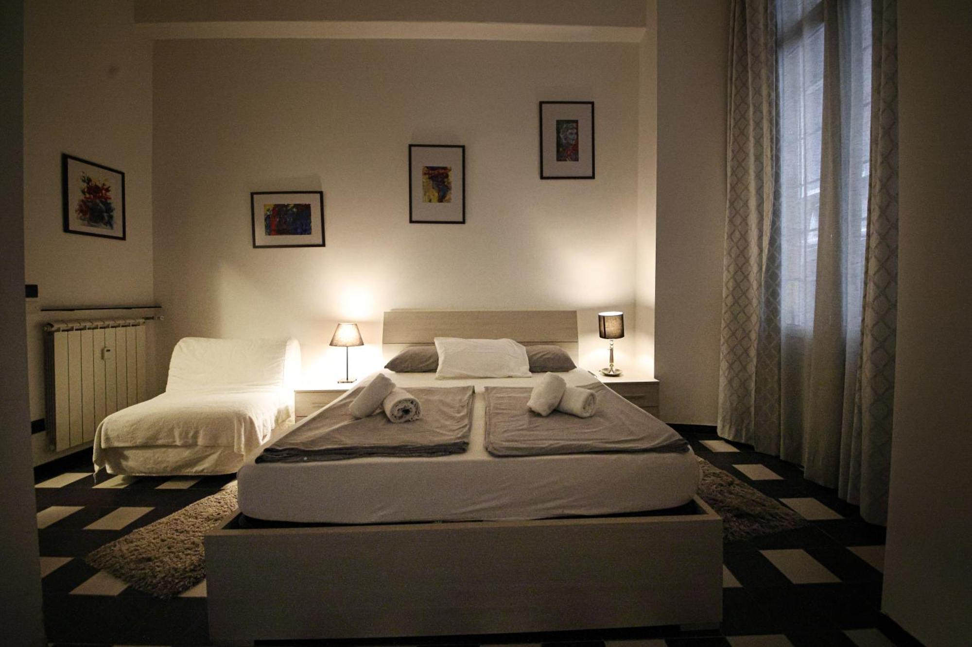 Nik Rooms Генуа Екстериор снимка