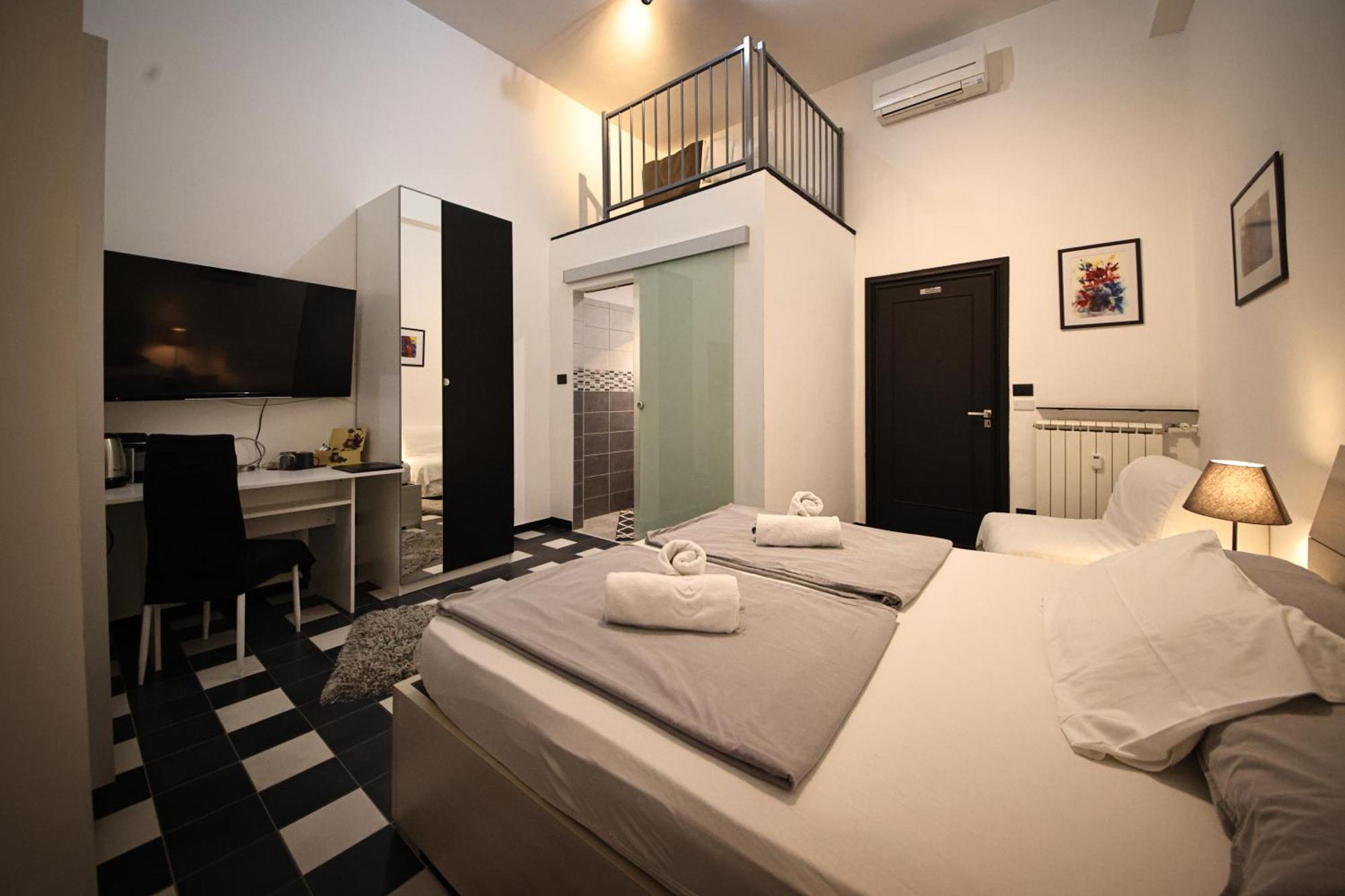 Nik Rooms Генуа Екстериор снимка