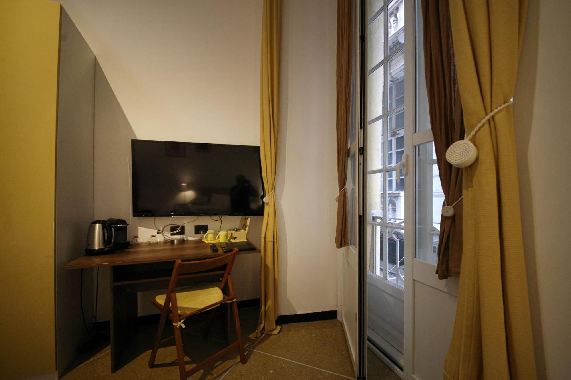 Nik Rooms Генуа Екстериор снимка
