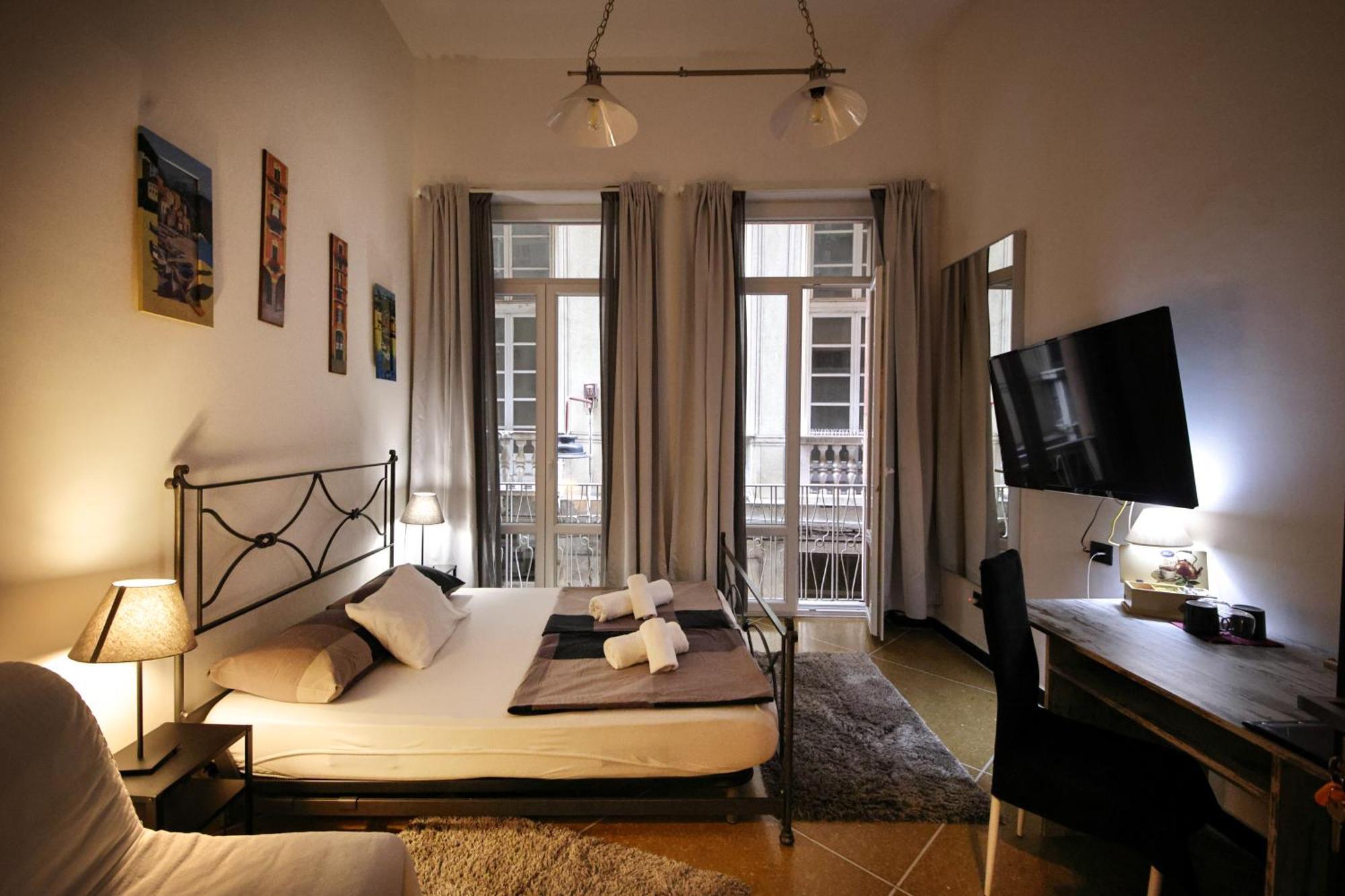 Nik Rooms Генуа Екстериор снимка