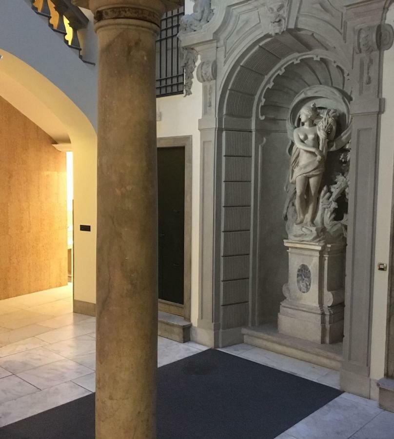 Nik Rooms Генуа Екстериор снимка